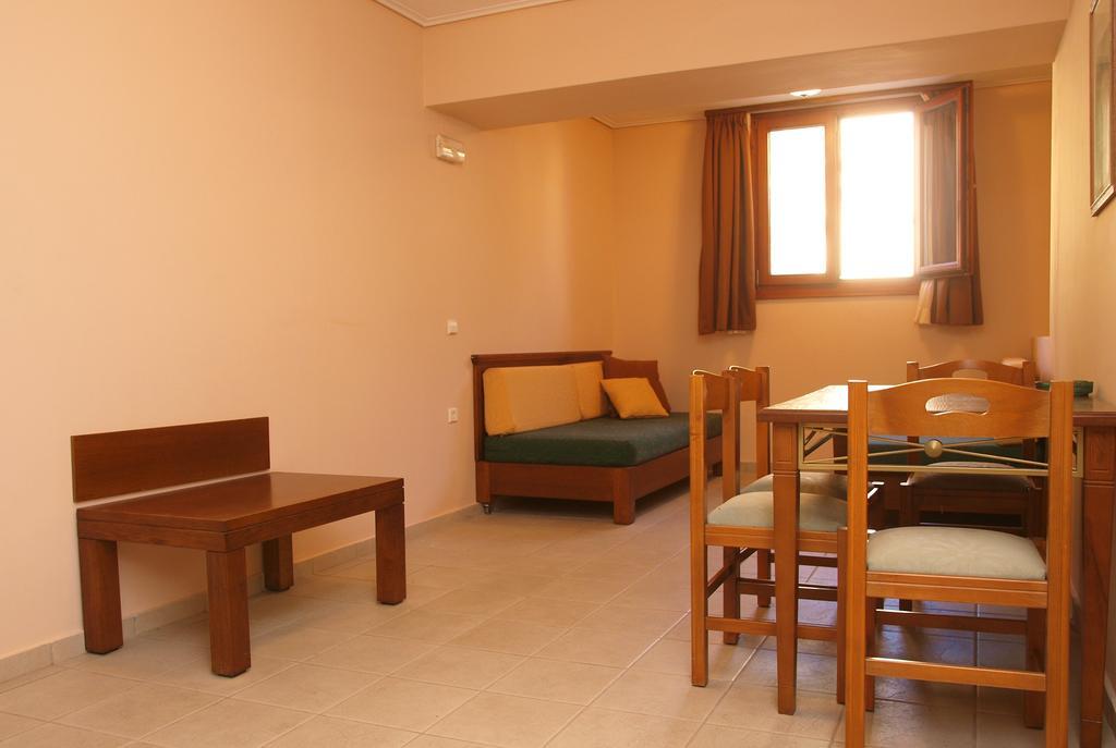 Mylos Hotel Apartments Platanés Exterior foto